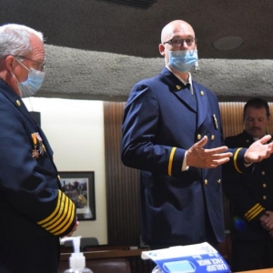 美國(guó)地方消防局求政府撥款買大疆無(wú)人機(jī)：救命工具，以前只能向警察借 ... ...