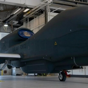 美軍一架全球鷹無人機(jī)墜毀 美媒卻說“這是好事”