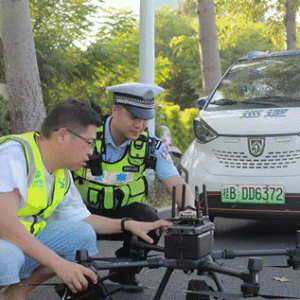 廣西首臺5G+網(wǎng)聯(lián)無人機助力北海交通