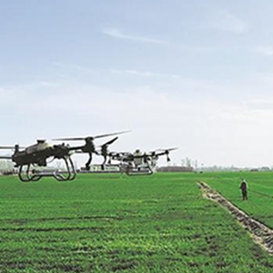 無人機(jī)在中國西南山區(qū)春耕生產(chǎn)中大顯身手