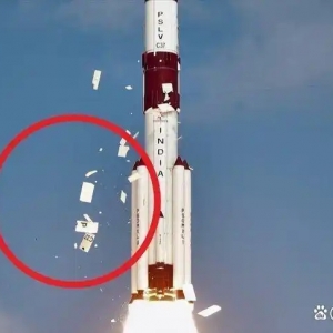 向全球宣布，中國(guó)研發(fā)顛覆性無(wú)人機(jī)，空中瞬時(shí)分體，瓦解防空系統(tǒng) ...